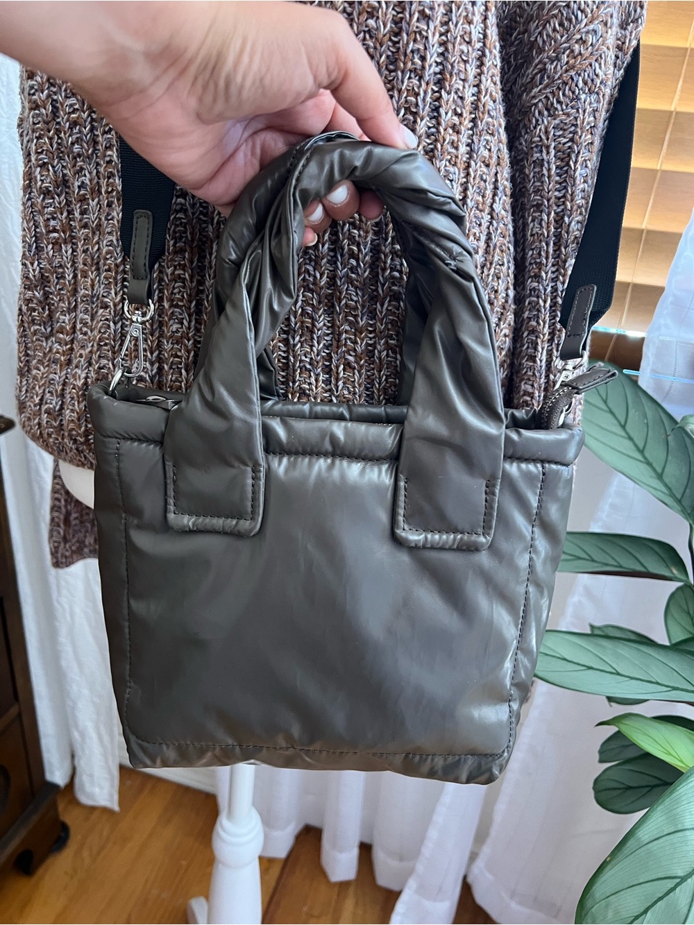 Zara Quilted Puffer Crossbody Bag in Olive